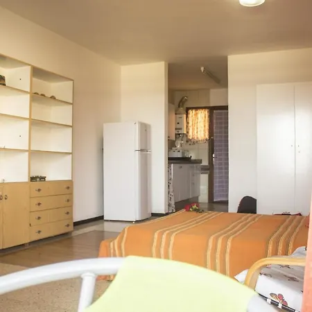 Views Waves Apartment